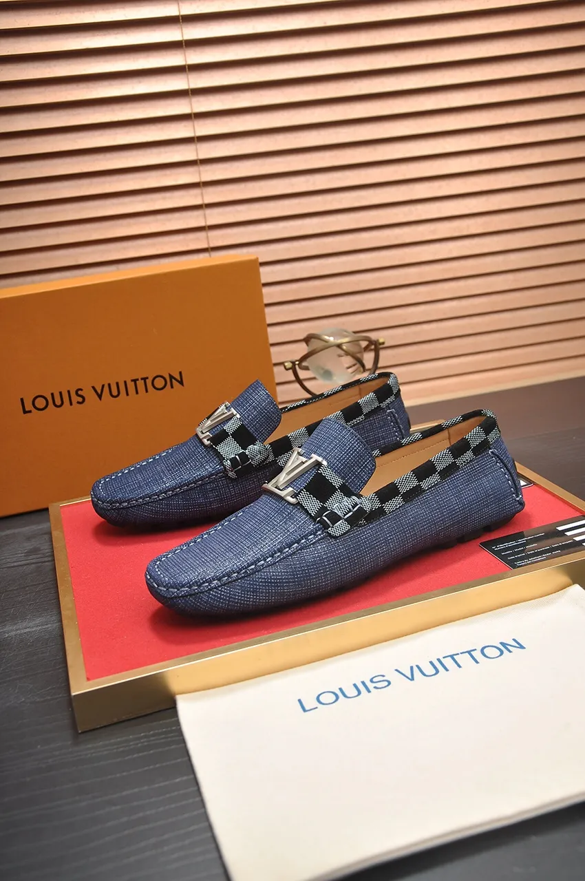 Men's men's shoes 💰420💶 [LV Doudou shoes] (water-dyed cowhide lining) new model is on the market, available on the official website. The new Doudou shoes are processed into single-color materials, and the uppers are made of imported horsehide leather. The body of the shoe is fully hemmed with mark thread, and is lined with imported original cowhide leather. The elegant shoe shape is super suitable for all-matching, and the size is 38-44.